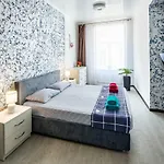 Leoapart Near Rynok Square With 2 Bedroom With Balcony