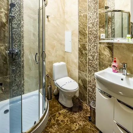 Leoapart Near Rynok Square With 2 Bedroom With Balcony