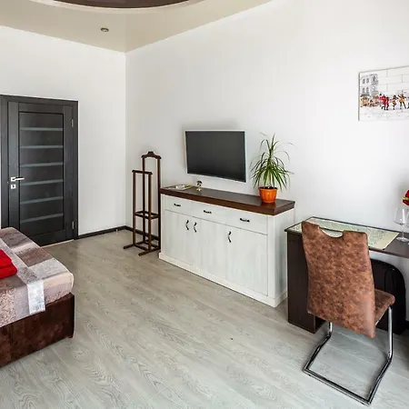 Leoapart Near Rynok Square With 2 Bedroom With Balcony Апартаменты