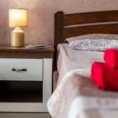 Apartment Leoapart Near Rynok Square With 2 Bedroom With Balcony Lviv