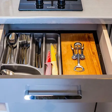 Leoapart Near Rynok Square With 2 Bedroom With Balcony דירה