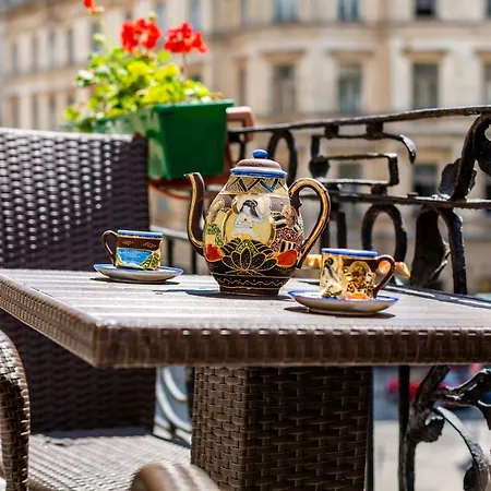 Leoapart Near Rynok Square With 2 Bedroom With Balcony Apartment *