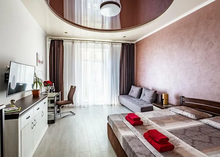 Leoapart Near Rynok Square With 2 Bedroom With Balcony לבוב