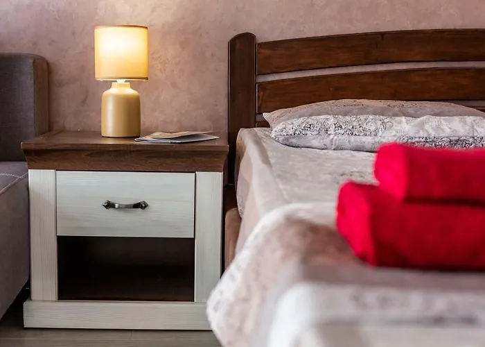 アパート Leoapart Near Rynok Square With 2 Bedroom With Balcony リヴィウ