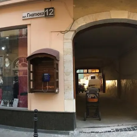 Leoapart Near Rynok Square With 2 Bedroom With Balcony Appartement