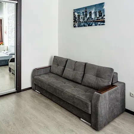 Leoapart Near Rynok Square With 2 Bedroom With Balcony * Leopoli